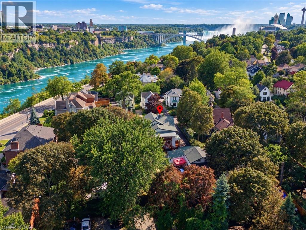 4291 SIMCOE Street