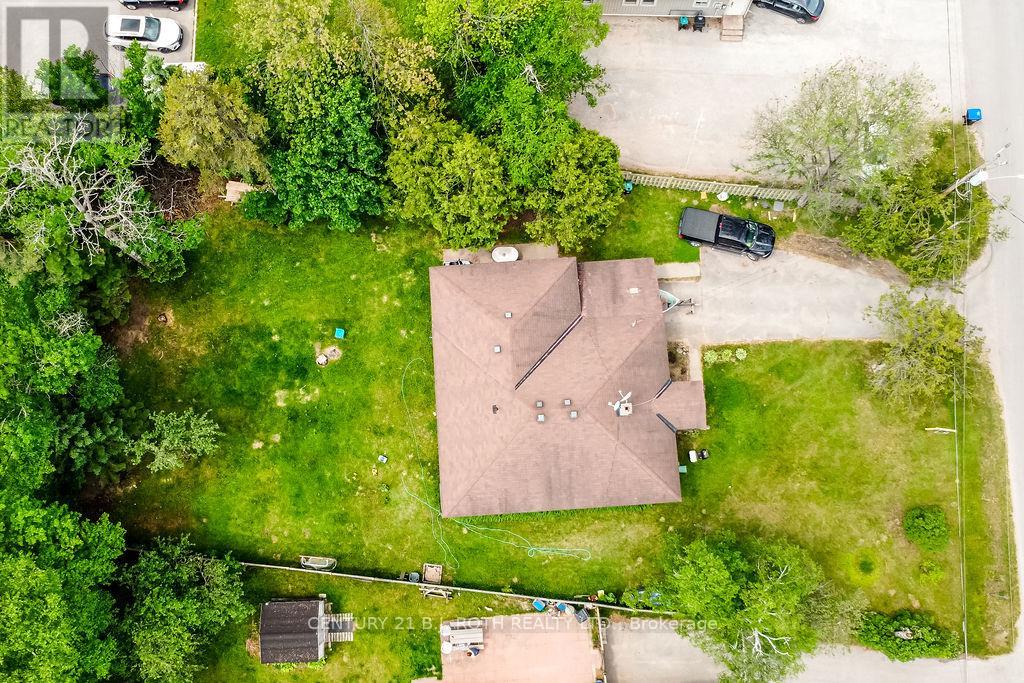 8 SUMMERSET PLACE