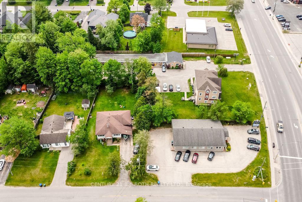 8 SUMMERSET PLACE