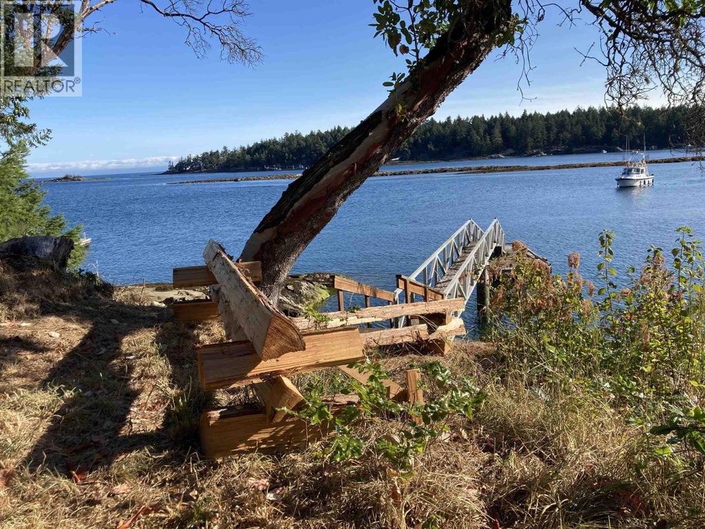 1361 STURDIES BAY ROAD, GALIANO ISLAND, BC V0N 1P0 - Image 1766423207.jpeg?d=l
