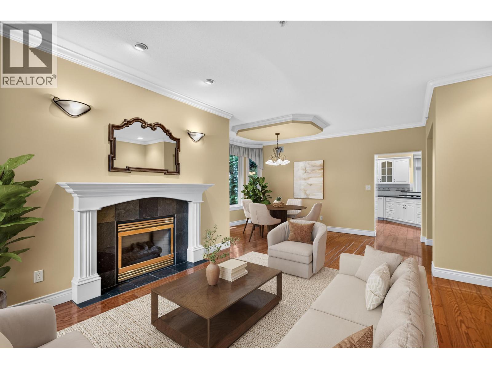 7 688 CITADEL DRIVE