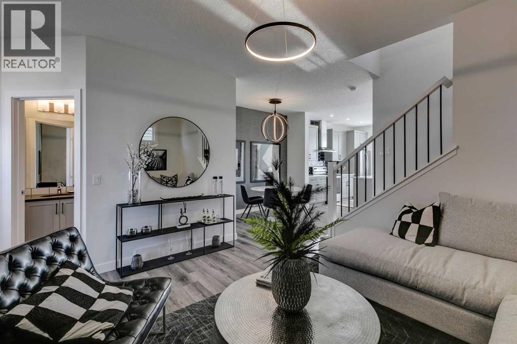 471 Buffaloberry Manor SE