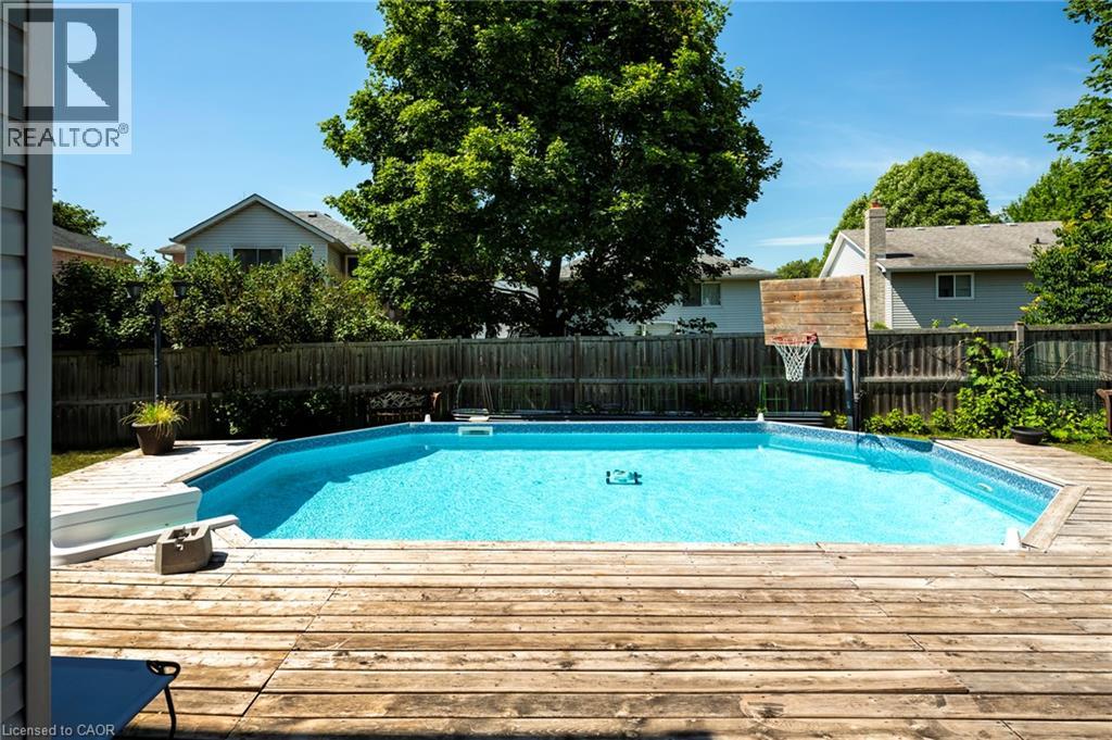 364 STONEHEIGHT Place