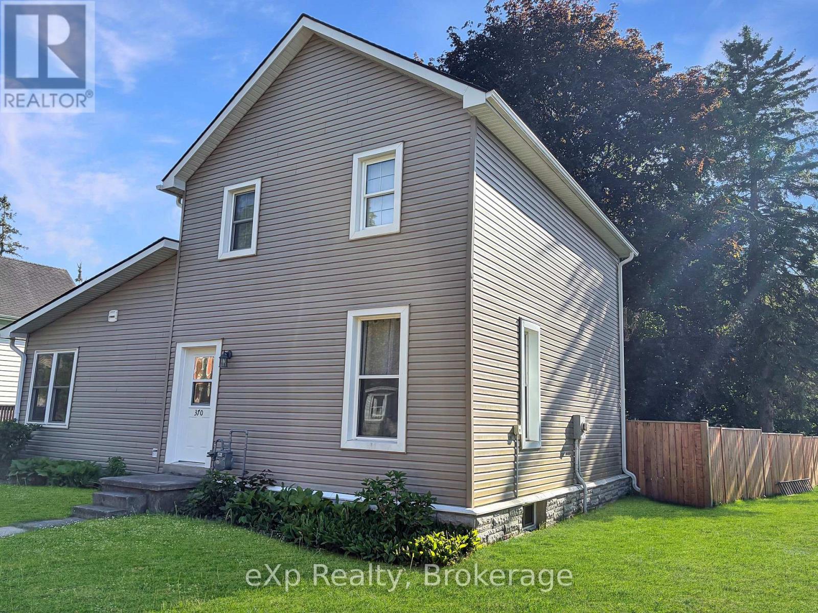 370 6TH AVENUE
