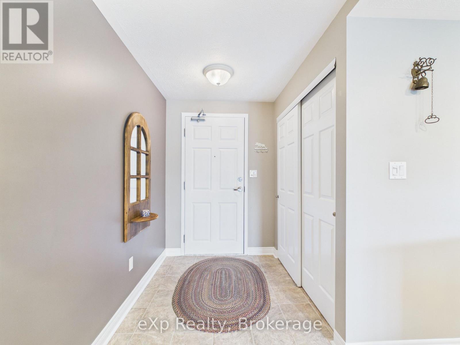 302 - 125 WILLIAM STREET N