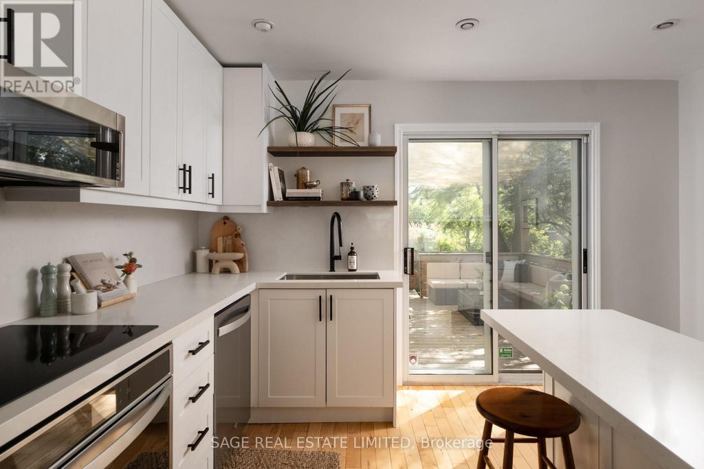 35 CHAPMAN AVENUE, TORONTO (O'CONNOR-PARKVIEW), ON M4B 1C4 - Image 3281295170.jpeg?d=l