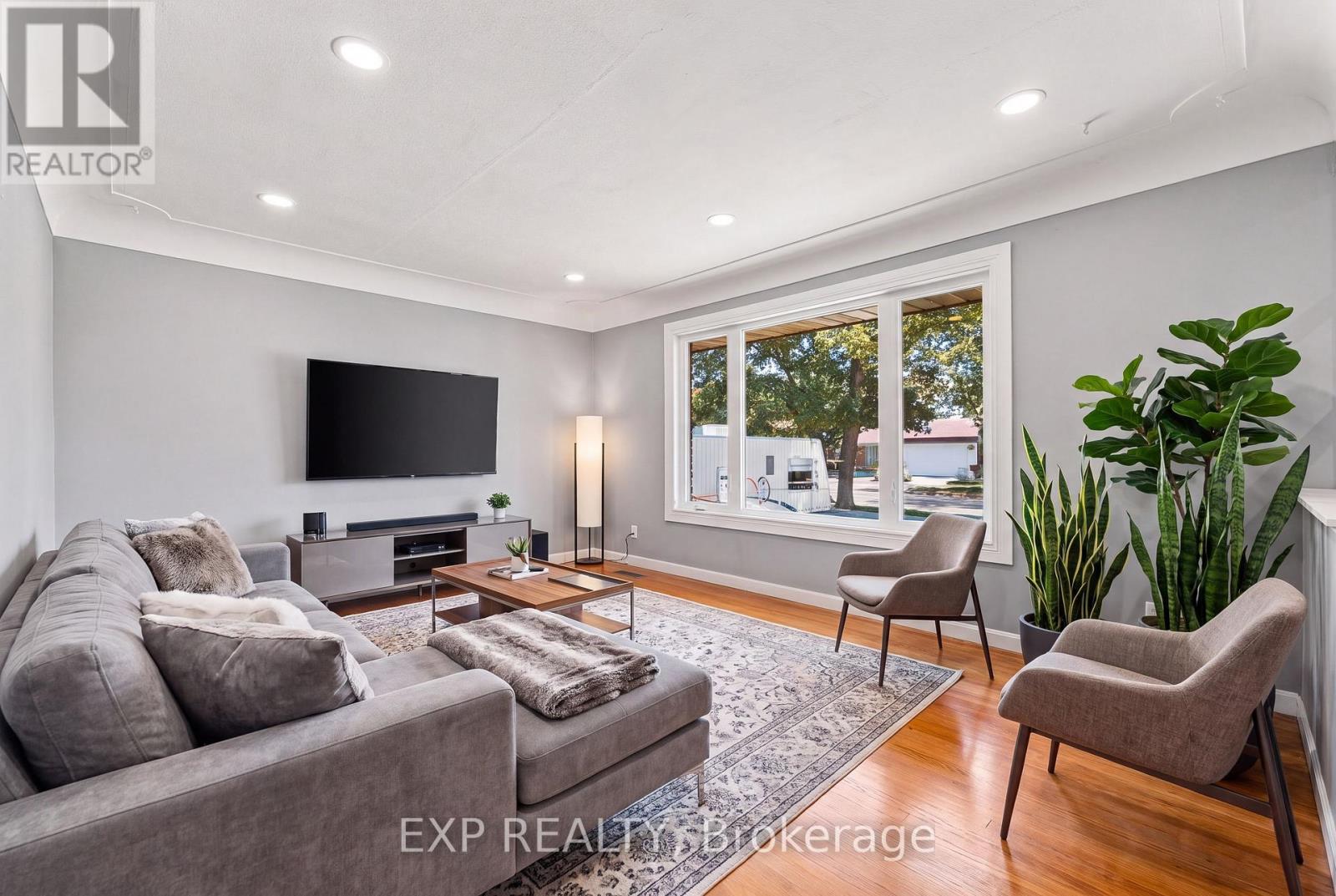30 GERARD AVENUE