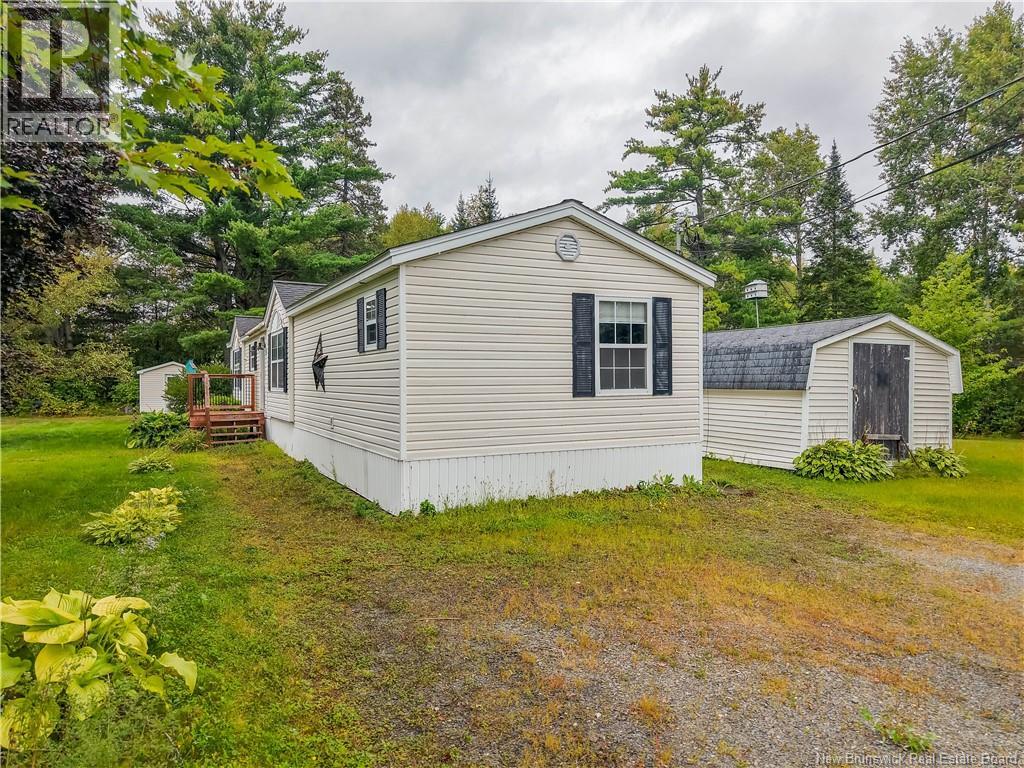 9 Crab Tree Lane - Photo 2