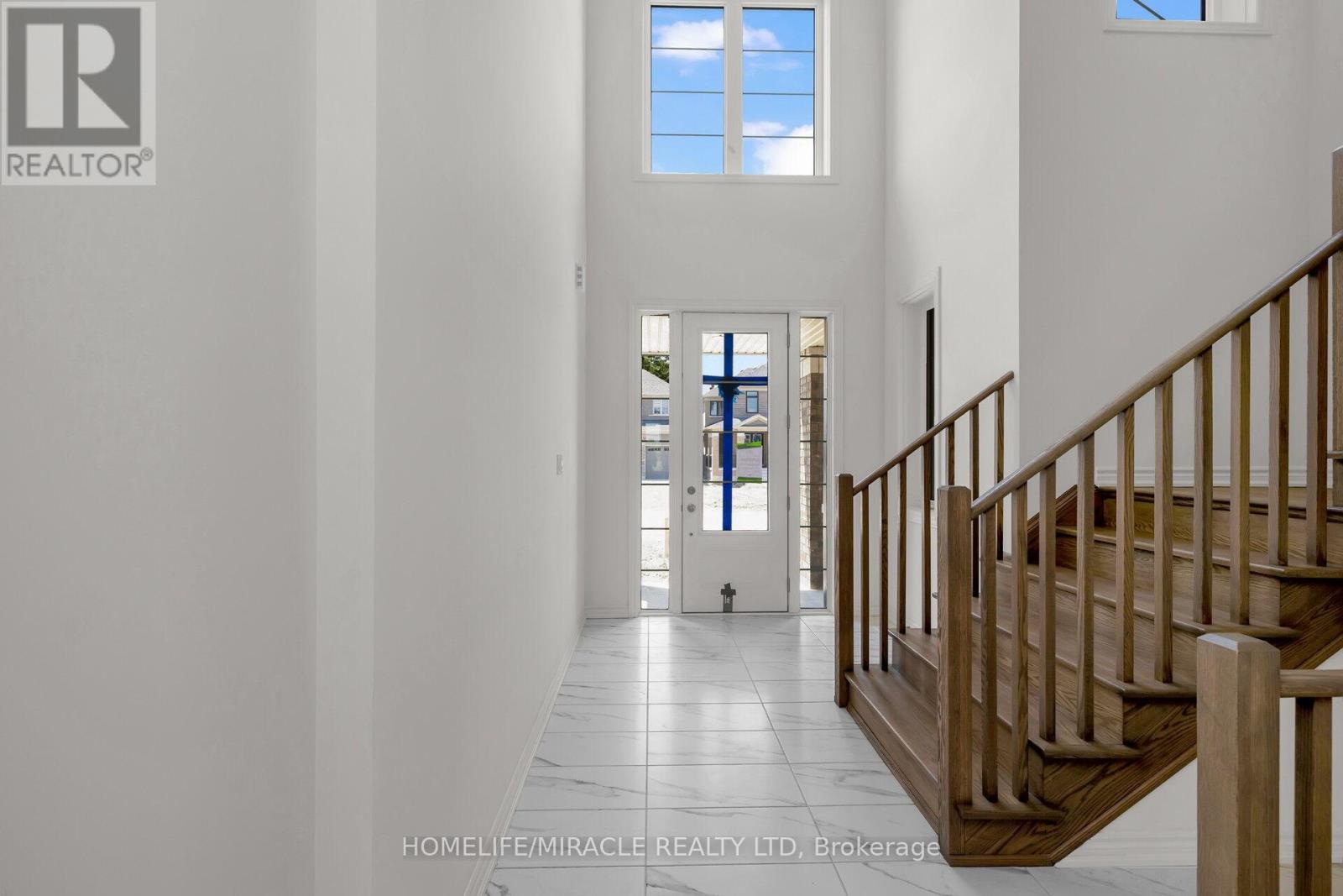 41 SANDHILL CRESCENT