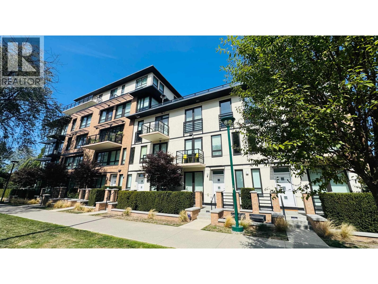 303 4408 CAMBIE STREET