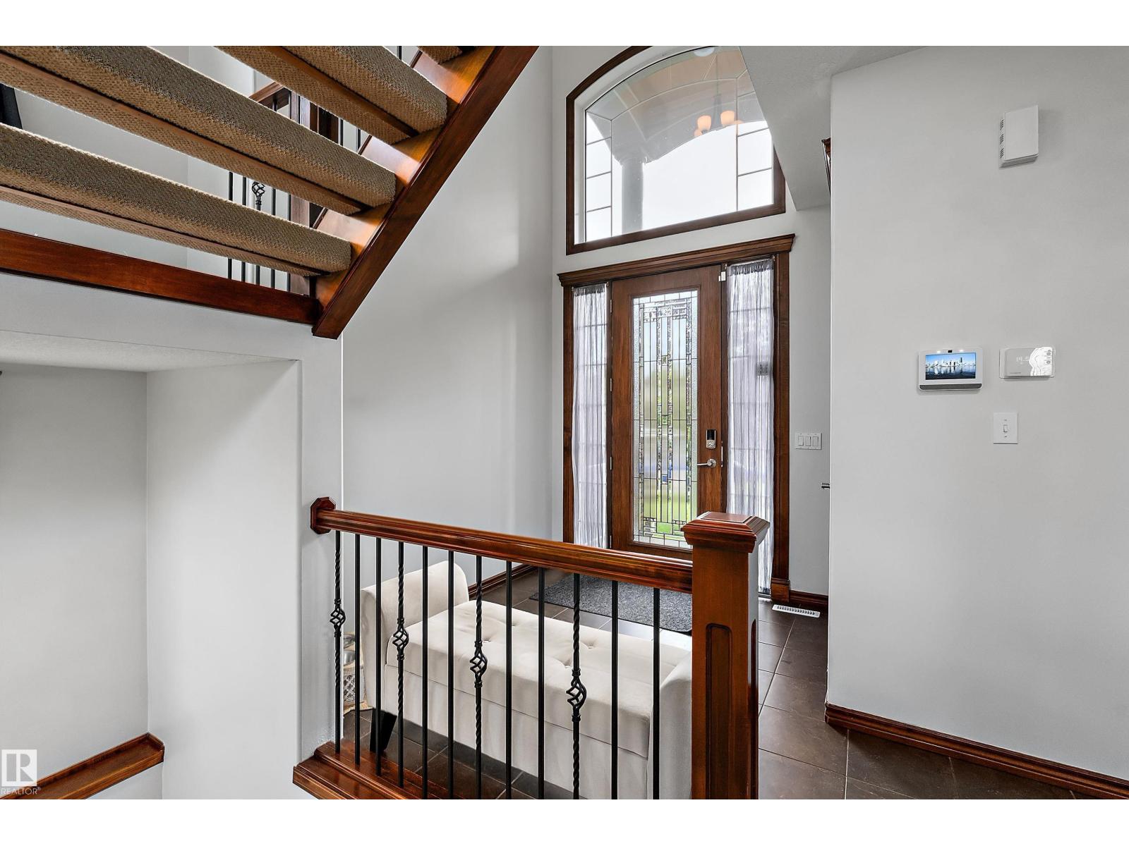 87 LAMPLIGHT DR