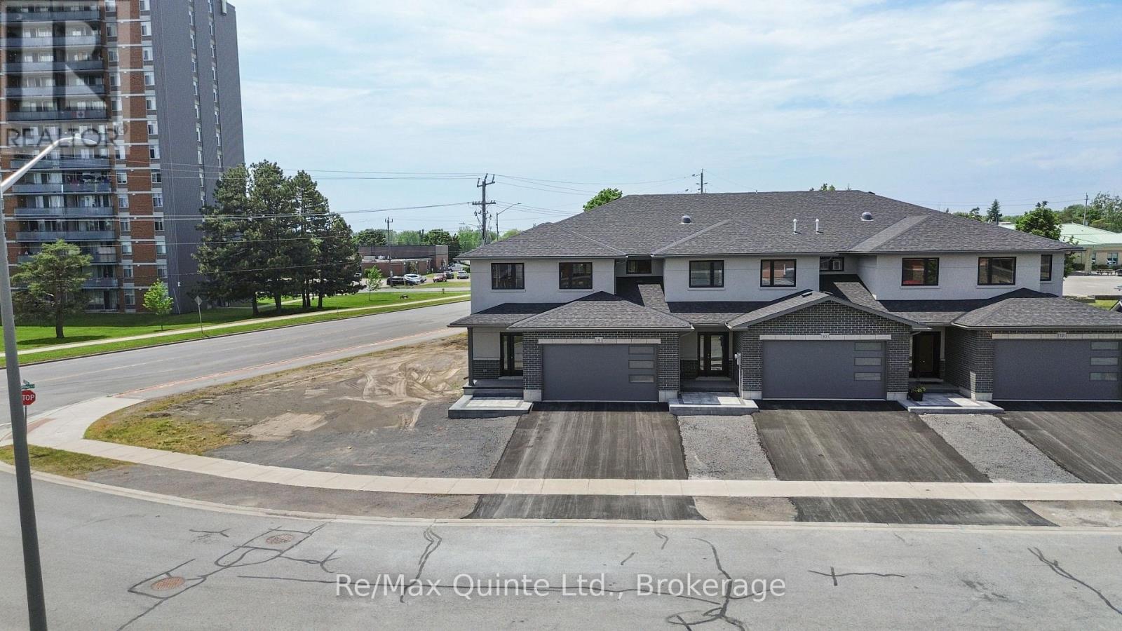 8 STINSON AVENUE
