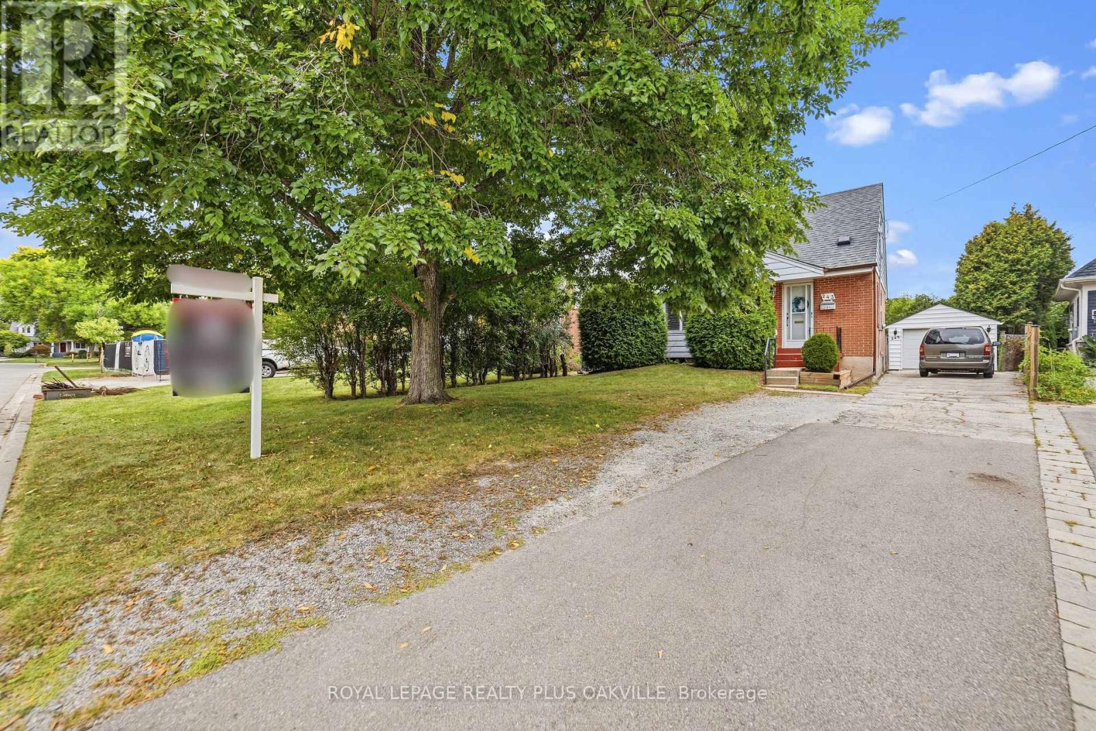 243 JENNINGS CRESCENT