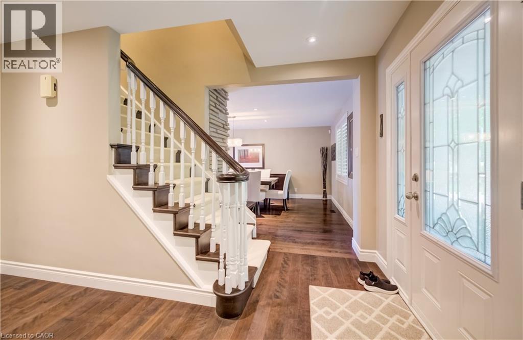 60 HUNTLEY Crescent