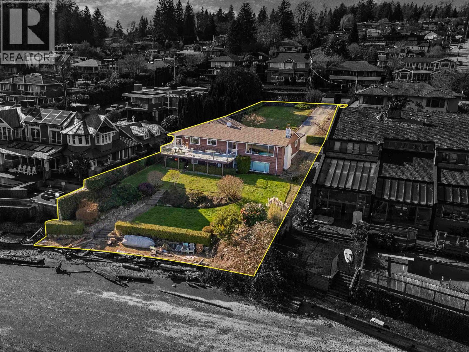450 BEACHVIEW DRIVE