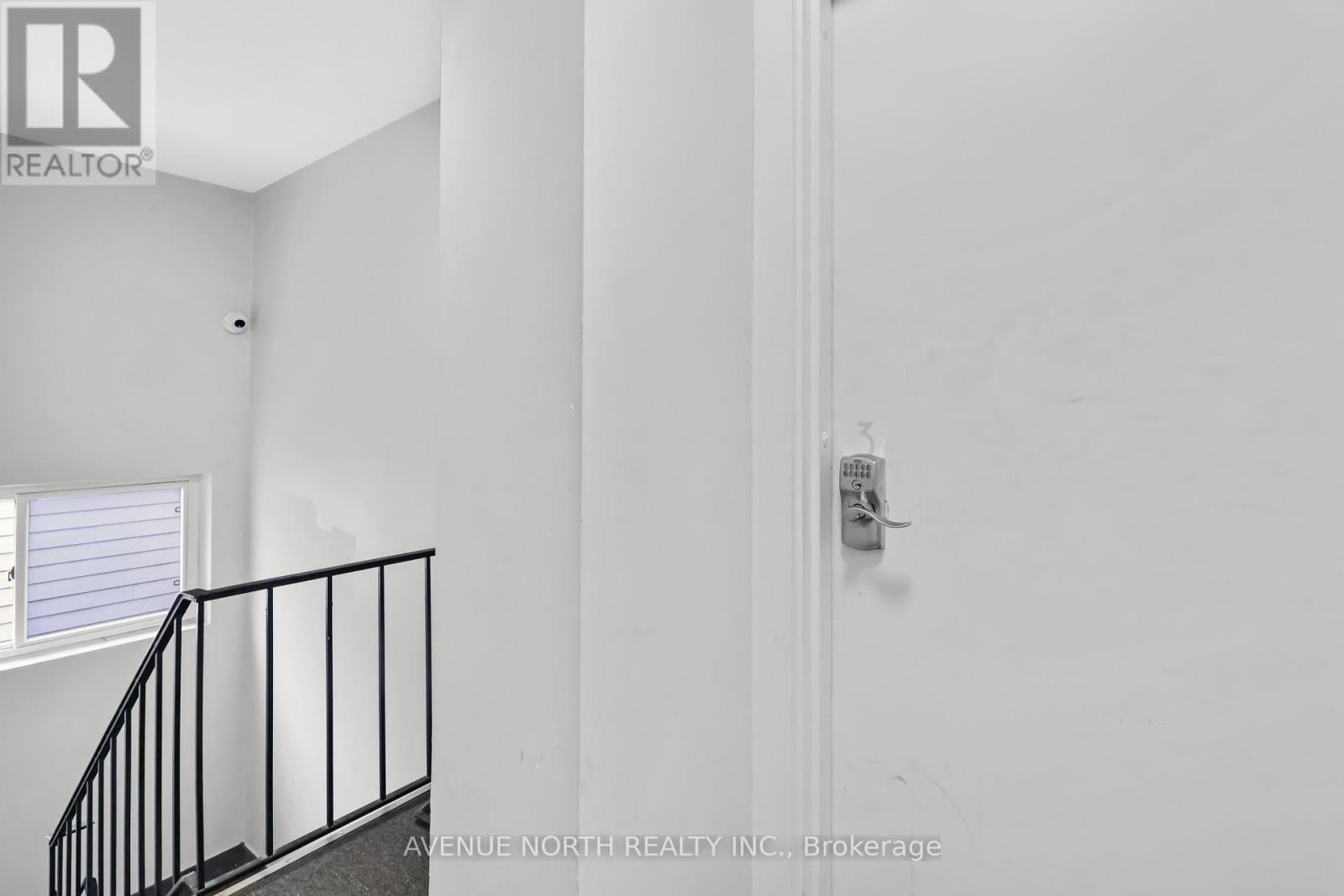 3 - 184 MURRAY STREET