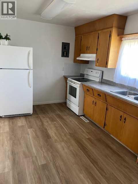 4810 46 Street - Photo 2