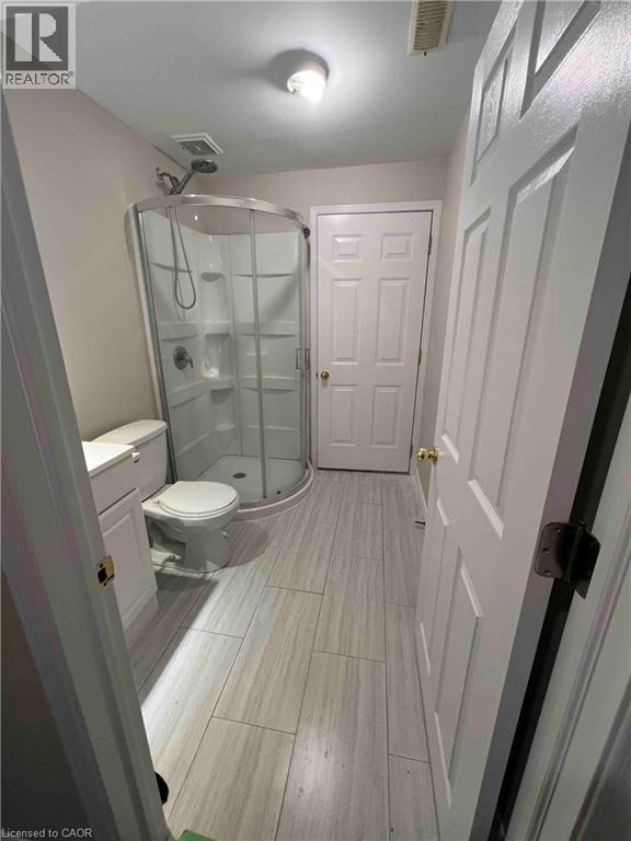 151 CLAIRFIELDS Drive E Unit# 4