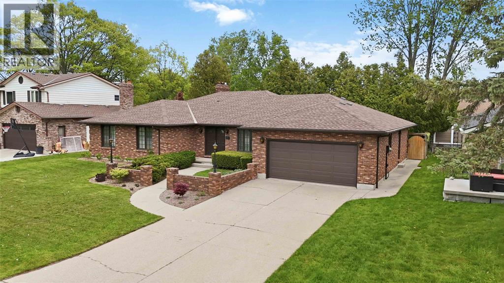 632 ESSER CRESCENT