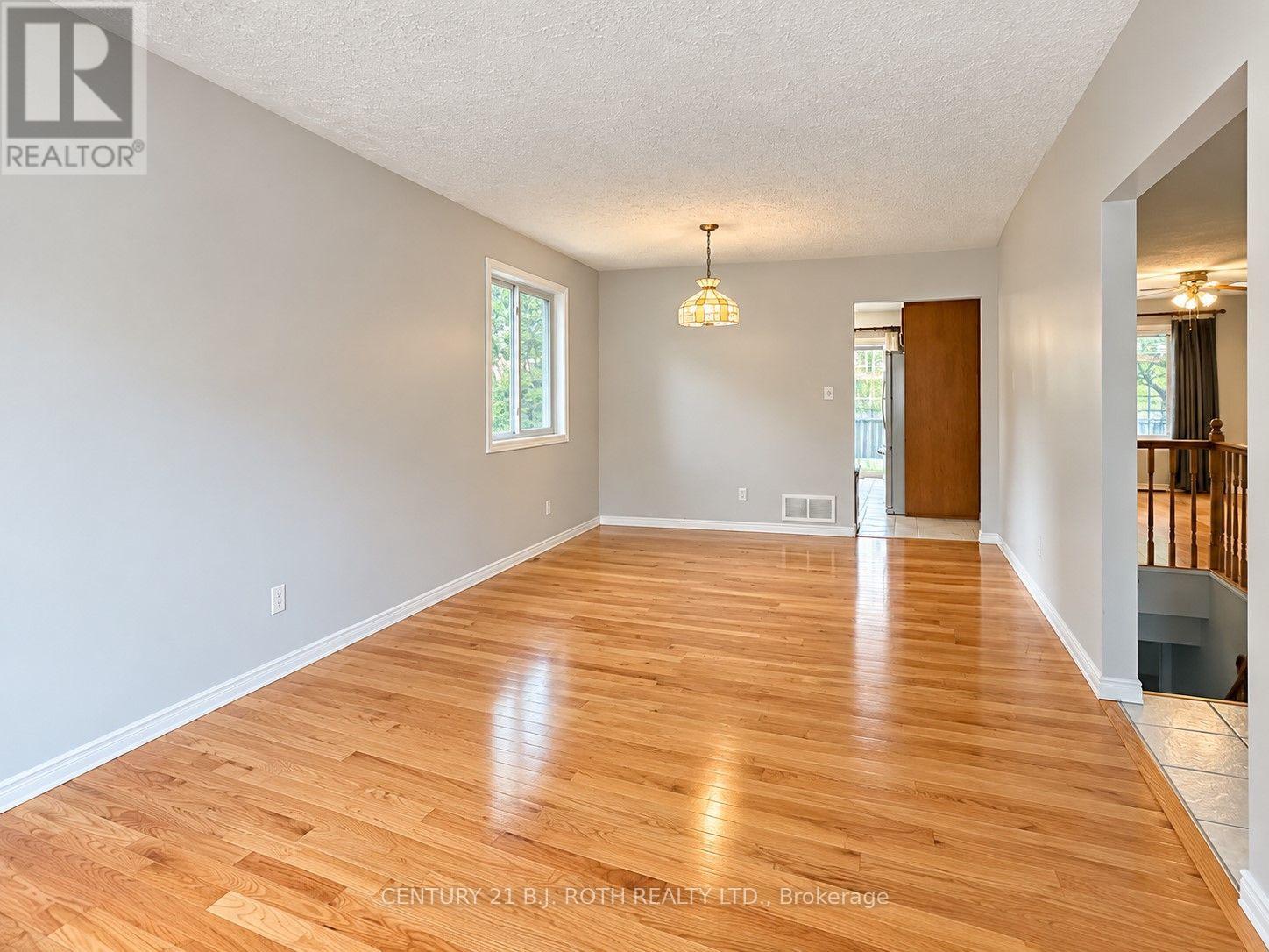 872 DOMINION AVENUE
