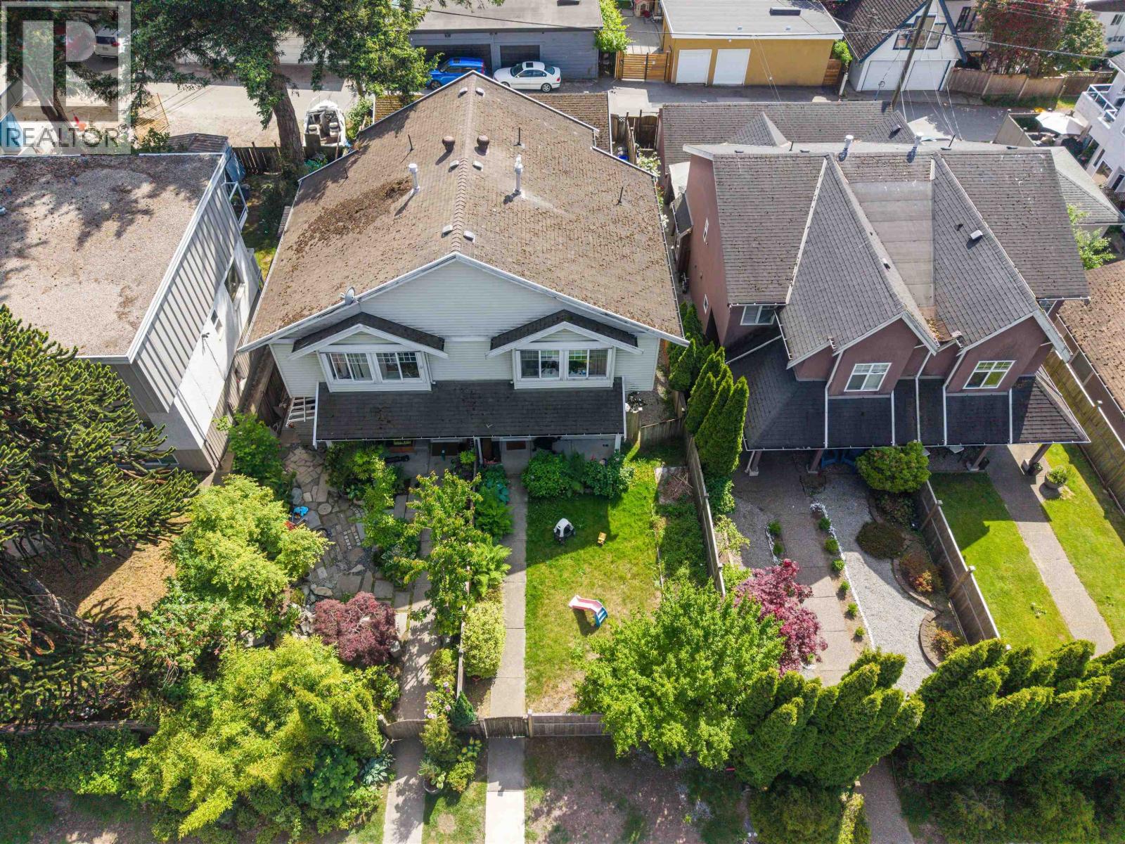 409-411 417-419 E 3RD STREET