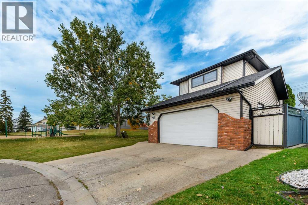119 Pasadena Green NE
