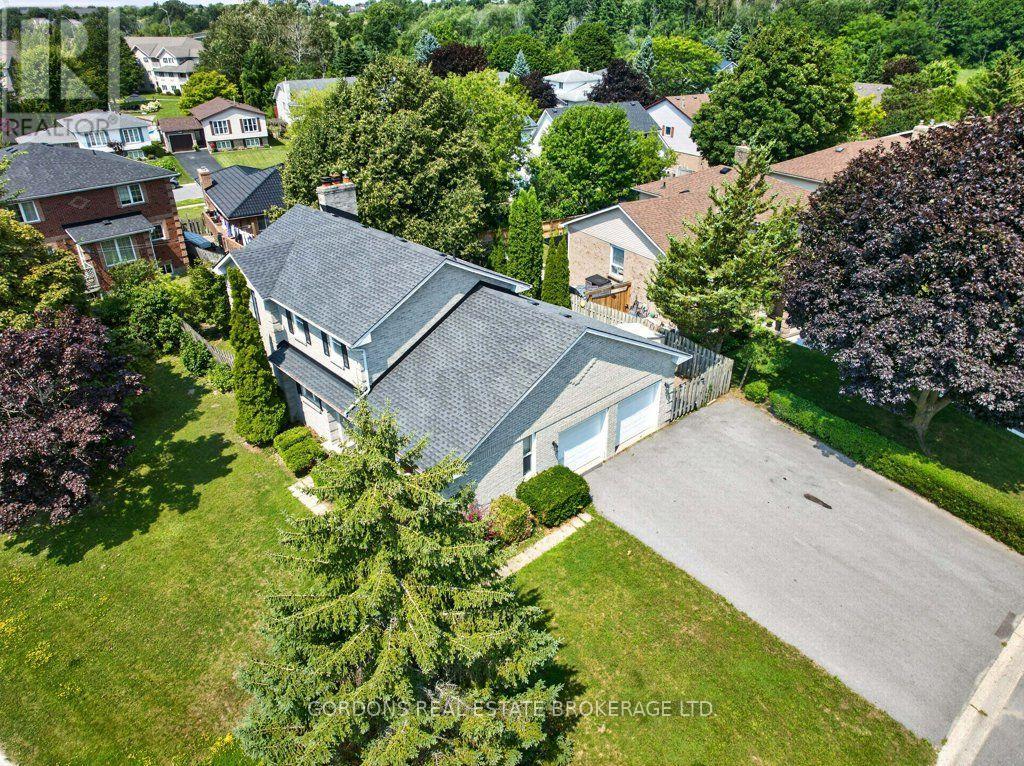 470 KINGSDALE AVENUE
