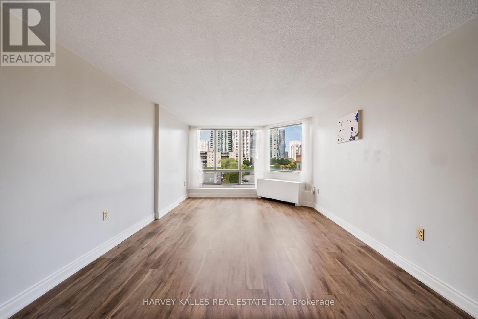 505 - 25 FAIRVIEW ROAD