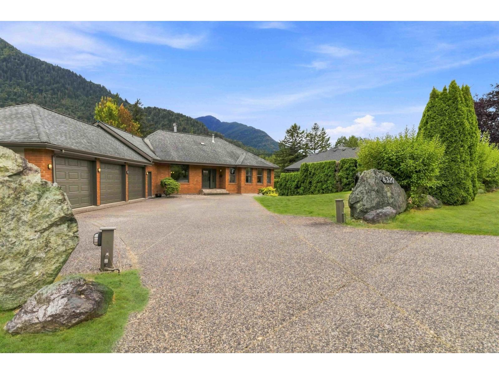 4320 ESTATE DRIVE, Chilliwack River Valley