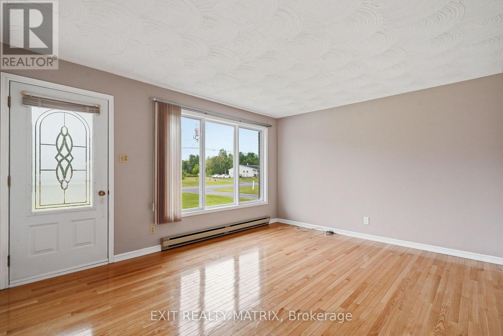 563 LAJEUNESSE ROAD - Photo 4