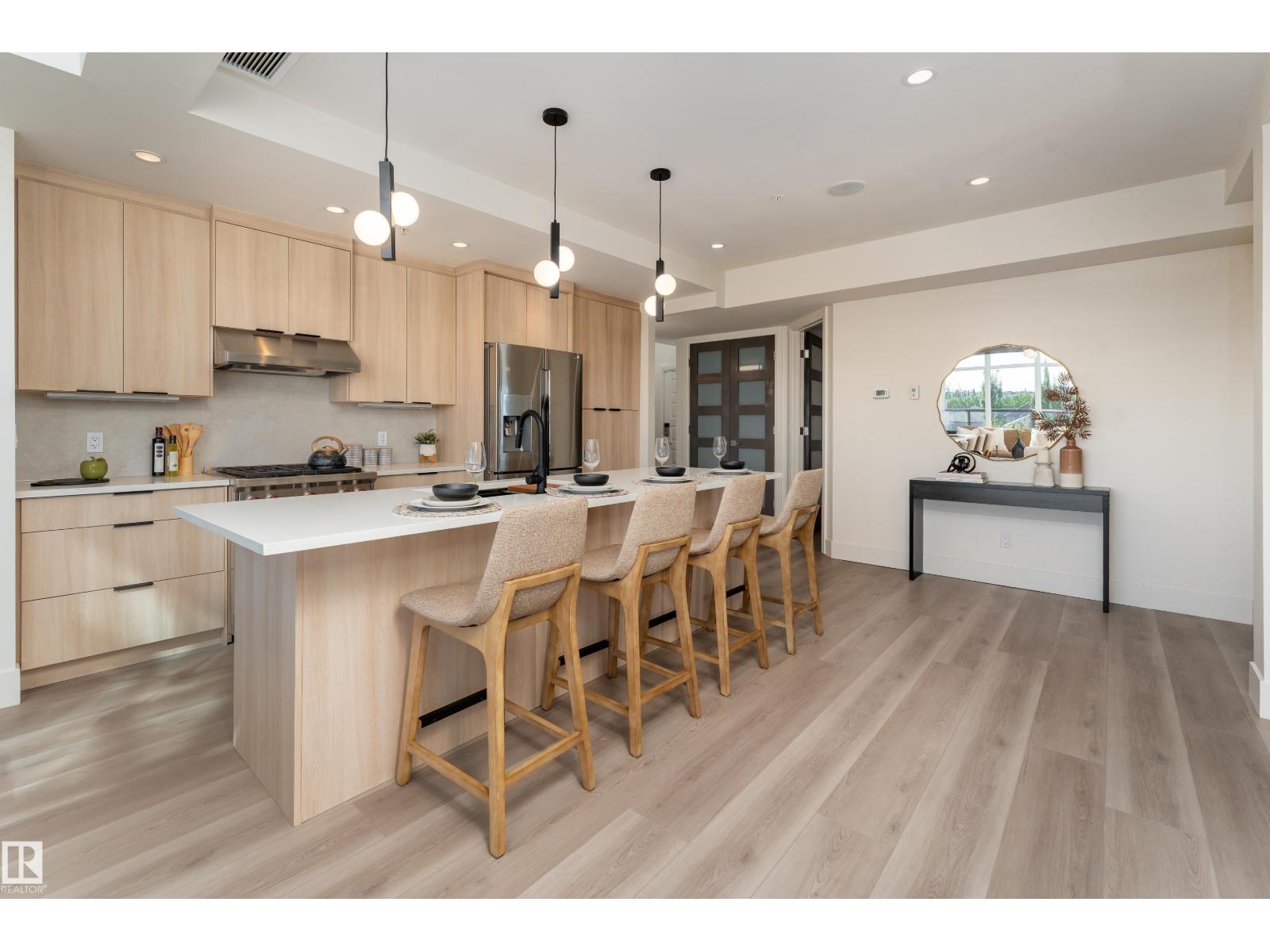 #401 1350 WINDERMERE WY SW
