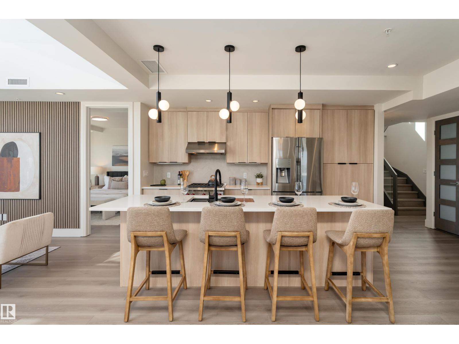 #401 1350 WINDERMERE WY SW