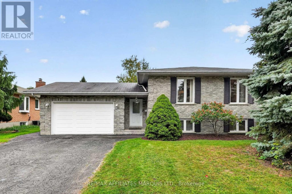828 CHELSEA CRESCENT, CORNWALL, ON K6H 6Y7 - Image 3409615824.jpeg?d=l