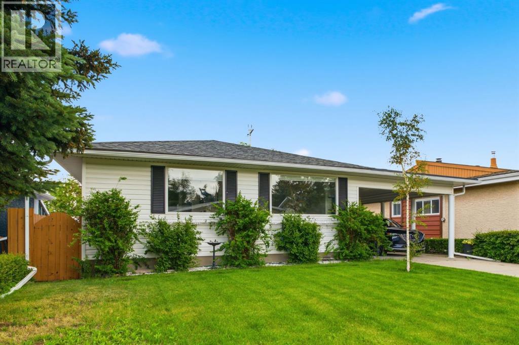 4752 Nipawin Crescent NW