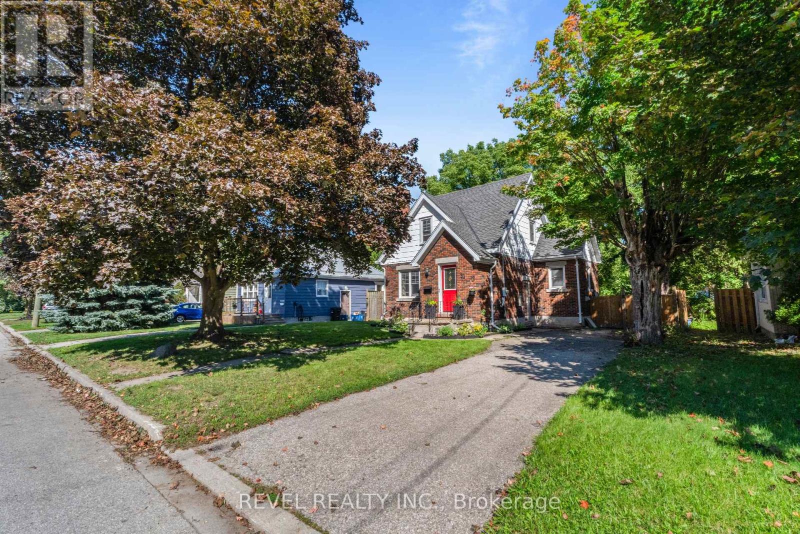 33 MIDDLETON STREET