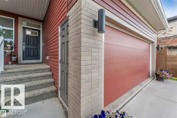 718 CHARLESWORTH WY SW