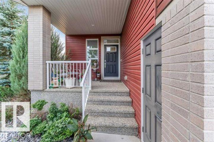 718 CHARLESWORTH WY SW
