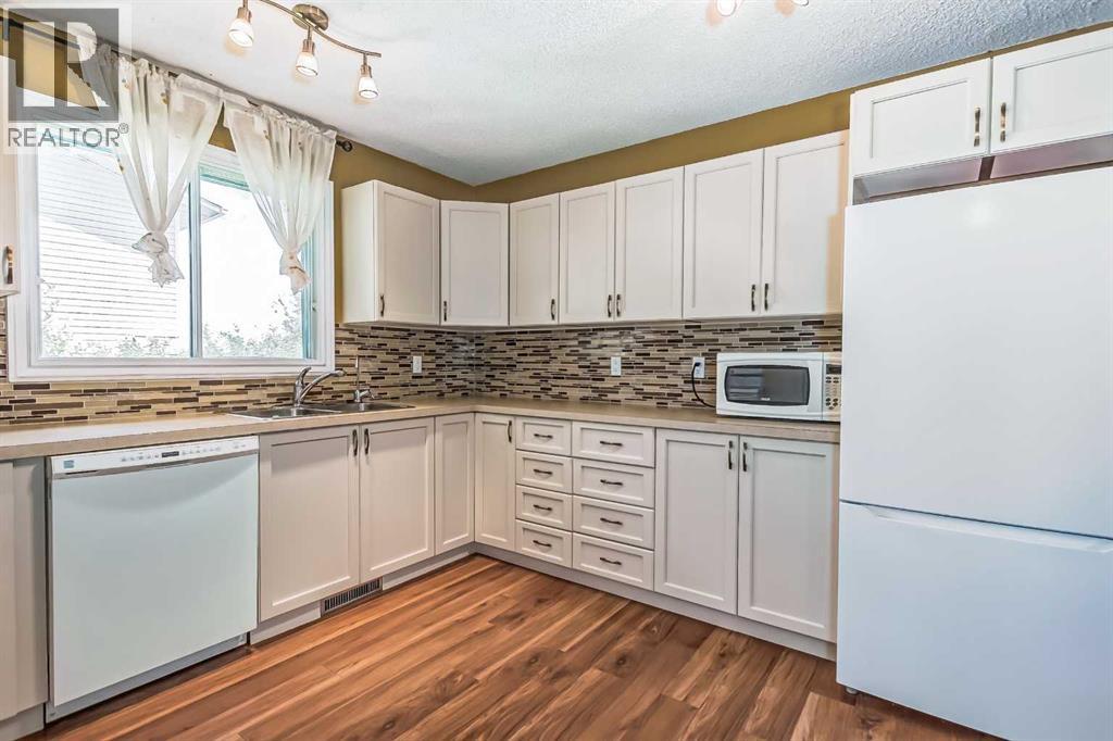55 Bermuda Close NW