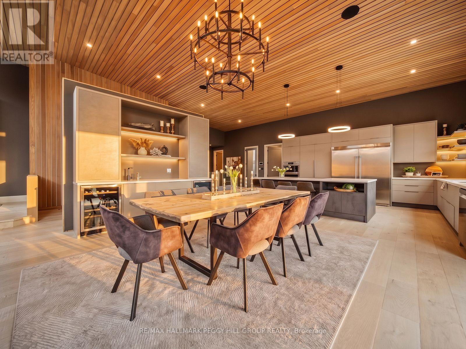 7 MEADOWLARK WAY