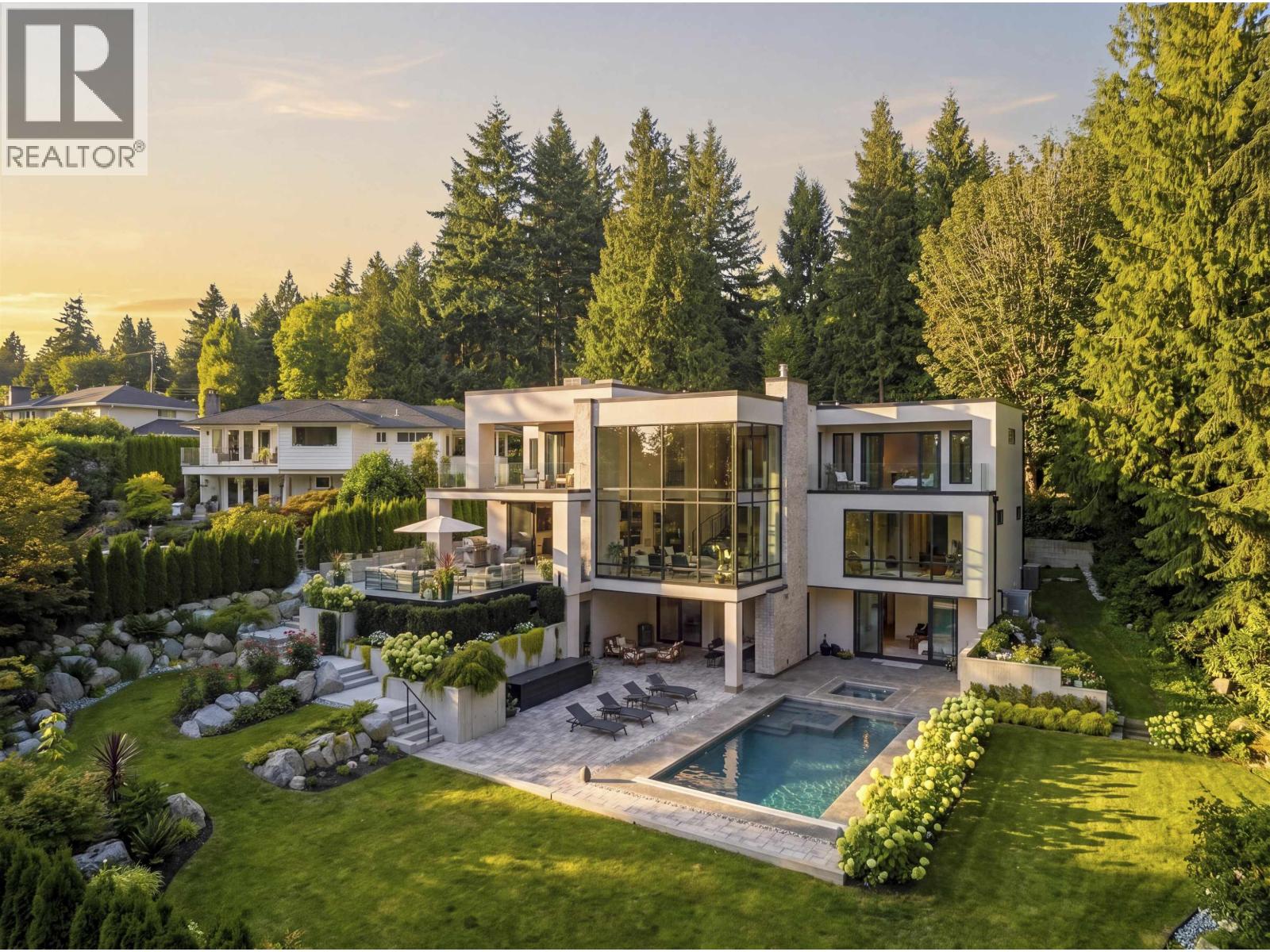 450 MACBETH CRESCENT