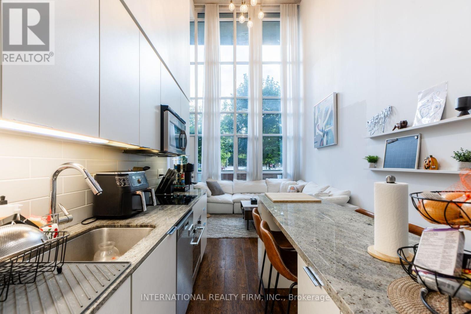 110 - 5 HANNA AVENUE