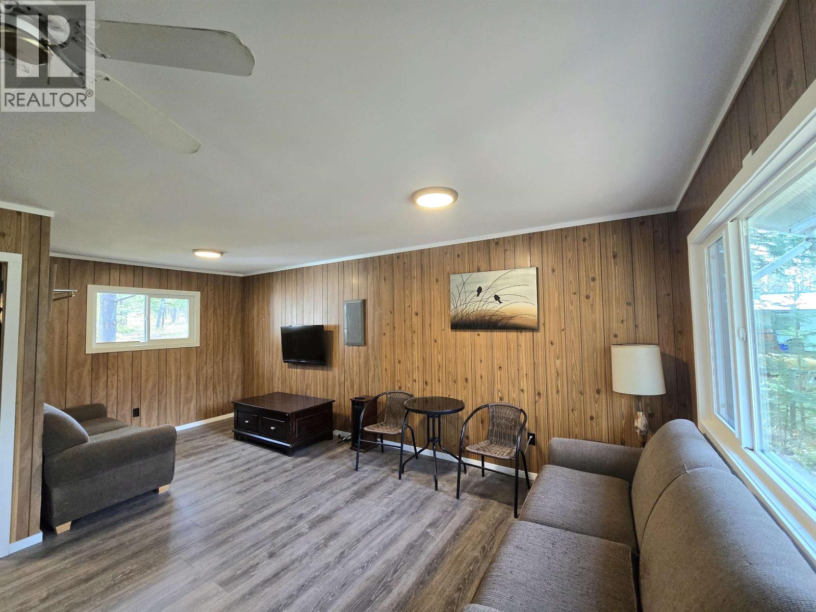 762 S GREEN LAKE ROAD