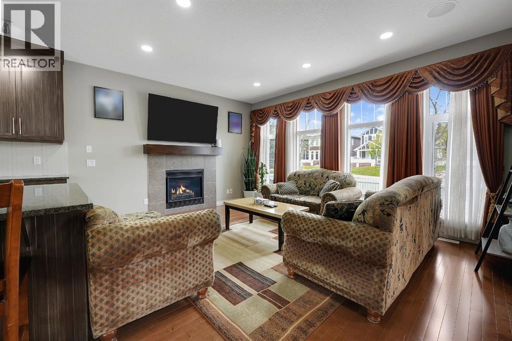 25 Redstone Path NE