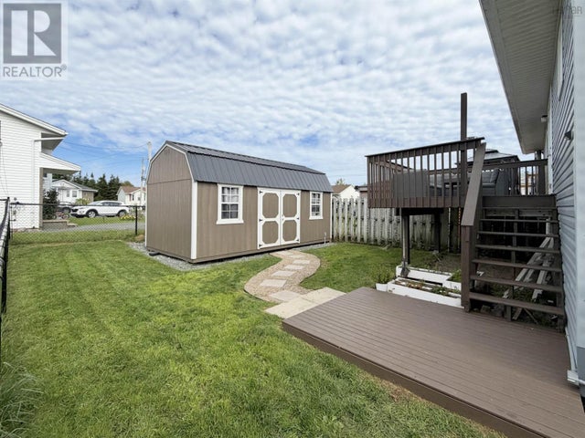 12 Thorncrest Court