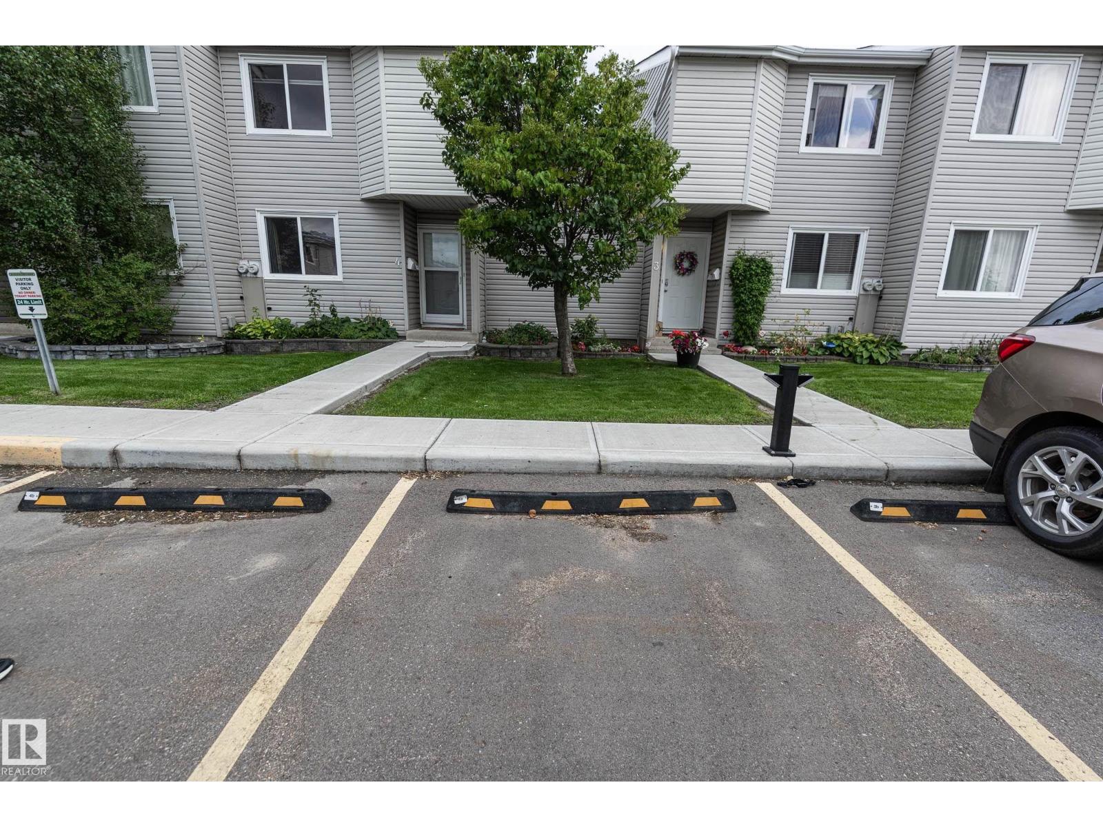 #4 3221 119 ST NW