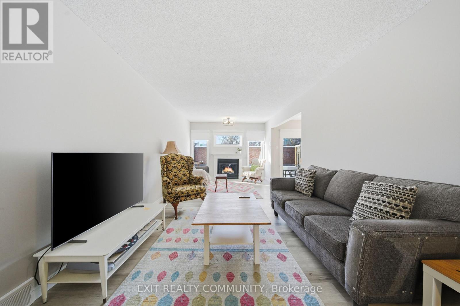 15 - 601 GRENFELL DRIVE - Photo 3