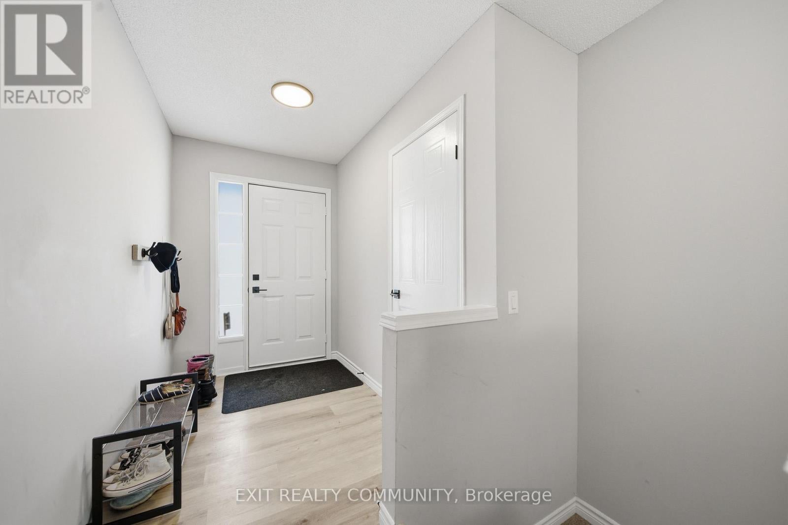 15 - 601 GRENFELL DRIVE - Photo 2