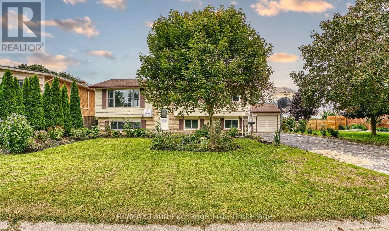 21 FAIRVIEW DRIVE