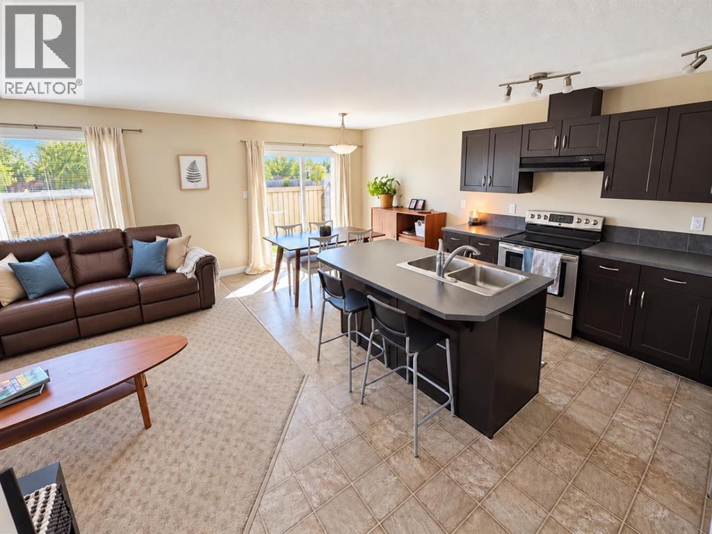 8, 205 Silkstone Road W