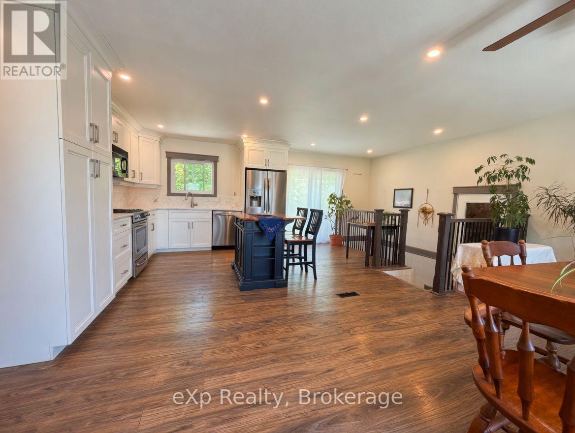 341013 GREY ROAD 28